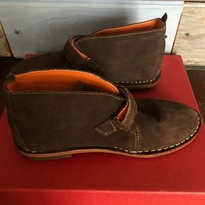 LIKE NEW Cole Haan Nike Air brown booties.